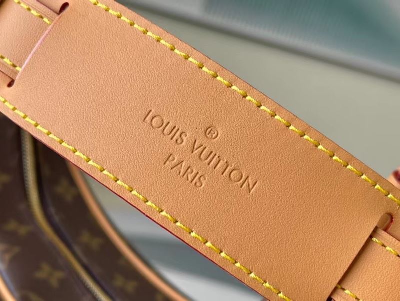 Louis Vuitton Hobo Bags